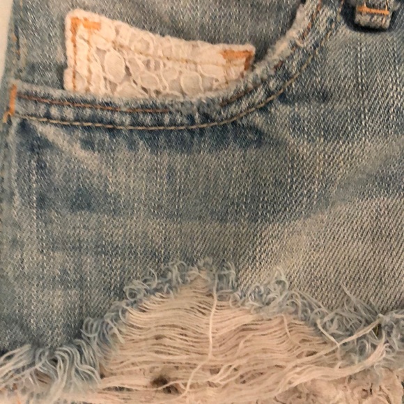 Light wash Hollister Denim Shorts Low waisted - Picture 6 of 6